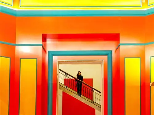 Это изображение может содержать перила перил.