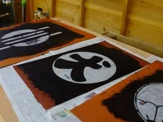 Изображение может содержать текст «Коврик из дерева» и фанеру