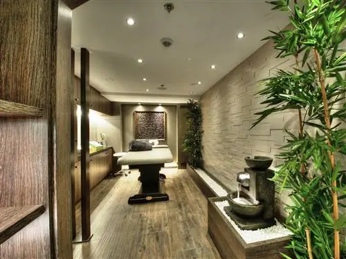 Это изображение может содержать напольное покрытие из дерева и лиственных пород.