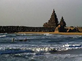 На изображении может находиться Море На природе Природа Океан Вода Береговая линия Морские волны Человек Побережье Земля и архитектура