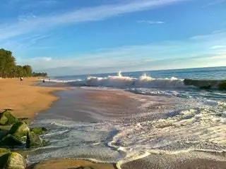На изображении может находиться океан на улице природа море вода береговая линия пейзаж суша берег и пляж