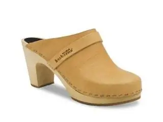 На изображении может находиться одежда одежда обувь обувь сандалии и сабо