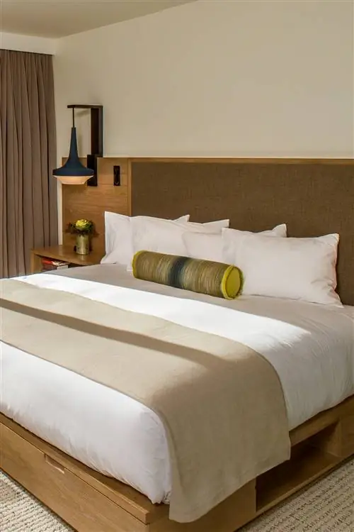 Мебель Кровать Дизайн интерьера В помещении Домашний декор Подушка Комната Спальня и подушка