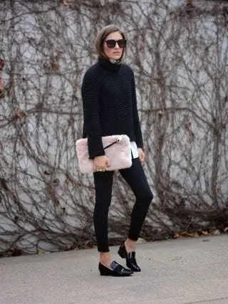 На изображении может находиться одежда Одежда Человек Обувь Солнцезащитные очки Аксессуары Аксессуары Обувь и рукав