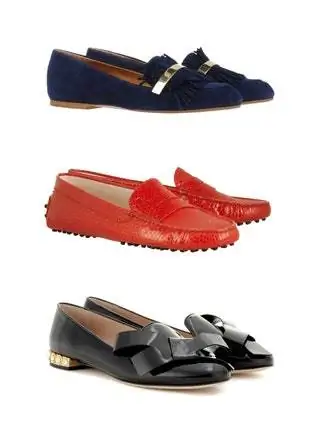 На изображении может находиться одежда одежда обувь сандалии и туфли