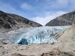 Это изображение может содержать горы на открытом воздухе Природа Ледяной ледник и снег