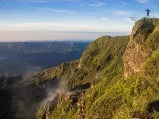 На этом изображении может находиться природа на открытом воздухе, утес, гора и плато.