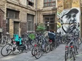 На изображении может находиться колесо, машина, транспорт, транспортное средство, велосипед и велосипед