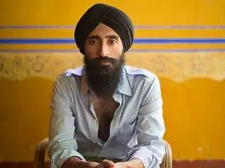 Это изображение может содержать Waris Ahluwalia Clothing