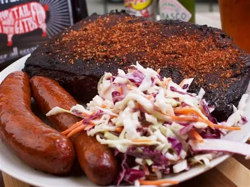 На изображении может находиться еда и хот-дог