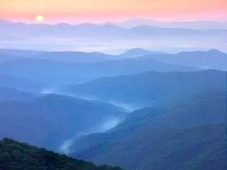 Это изображение может содержать Природа Горный хребет Гора На открытом воздухе Склон и пейзаж