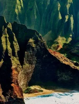 На изображении может находиться природа на улице горный пейзаж скалы живопись и долина