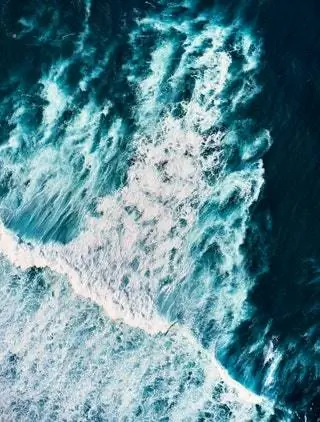 На изображении может находиться вода море океан на улице природа и морские волны