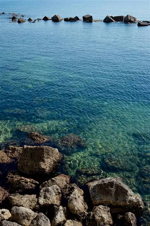 На изображении может находиться Promontory Природа на улице Вода Океан Море и скалы