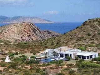 На изображении может находиться природа на улице пейзаж земля мыс вода океан морская береговая линия ландшафт и жилье