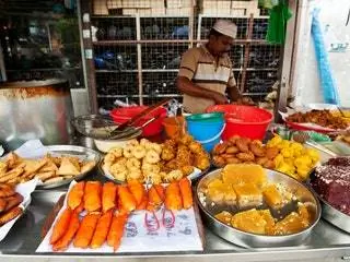 На изображении может находиться базар и магазин продуктов питания Human Person Market