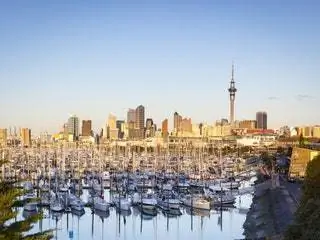 На изображении может находиться док-порт и пирс Marina Waterfront Waterfront.