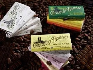На этом изображении может находиться еда, десерт, помадка, шоколад, какао, текст, кофейная чашка, чашка и коробка. На этом изображении может находиться еда, десерт, помадка, шоколад, какао, текст, кофейная чашка, чашка и коробка.