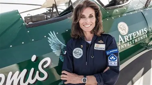 Почему одна женщина летит в одиночку через США