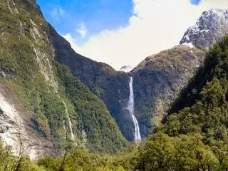 На изображении может находиться природа на улице река вода и водопад