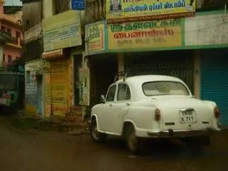 Это изображение может содержать транспортное средство автомобиль автомобиль колесо машина спортивный автомобиль шина купе и спица