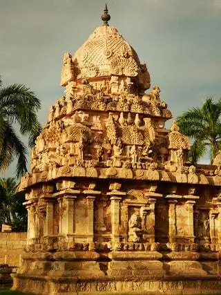 На изображении может находиться здание архитектура храм церковь алтарь храм и поклонение