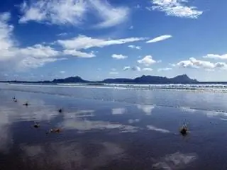 На изображении может находиться природа на улице Земля вода погода животное птица небо облака кучевые облака и лед