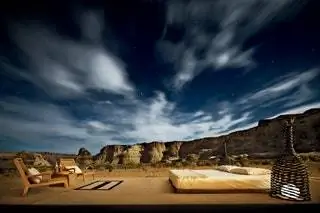 На изображении может находиться природа на улице Mesa Plateau Weather Furniture and Bed