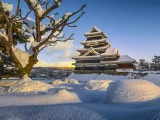 Это изображение может содержать Архитектура Здание Природа На открытом воздухе и Замок