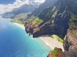 На изображении может находиться Береговая линия Вода Мыс На улице Природа Океан Море Ландшафт Ландшафт Побережье и скала