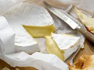 Это изображение может содержать бри и еду. Это изображение может содержать бри и еду.