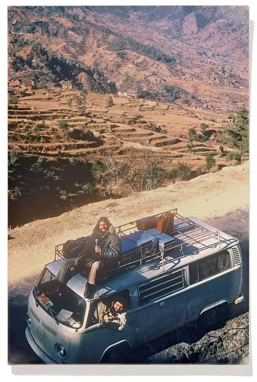 На изображении может находиться транспортное средство человека и лодка