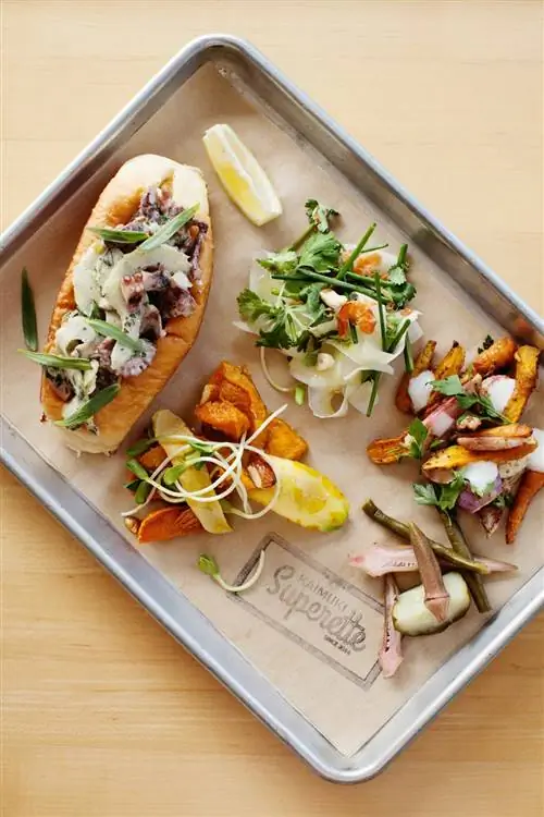 На изображении может находиться растение и еда