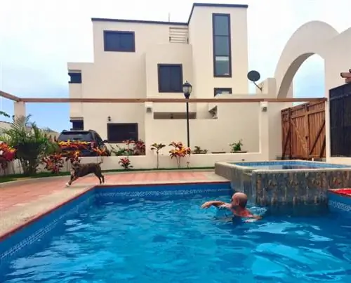 Бассейн в Эквадоре