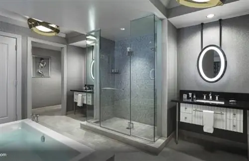 космополитичная терраса с видом на фонтан, ремонт люкса, 2019 г.