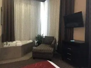 Люкс с джакузи «Келоуна» для молодоженов