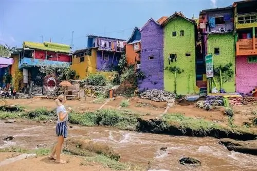 Вдали от проторенных дорог в Маланге, Индонезия