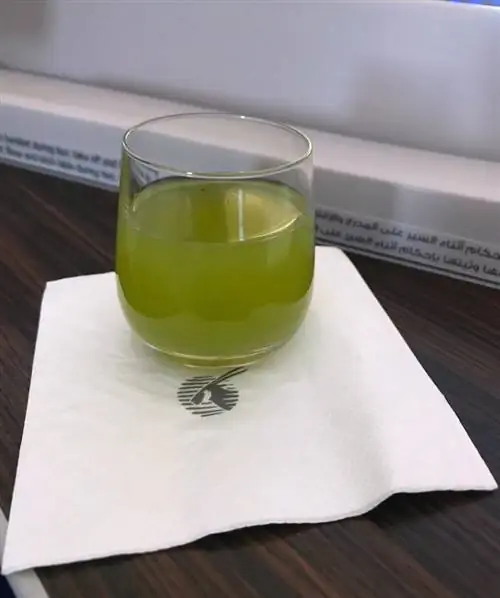 пейте больше жидкости на международных рейсах и дальнемагистральных рейсах