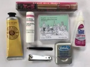 Макияж для путешествий - промокательная бумага Dinoplatz Mulberry и крем для рук L'Occitane