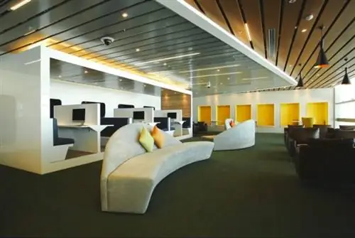 Зал орхидей в аэропорту Дананга