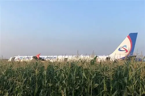 Невероятное видео российского пилота, разбившегося на посадке самолета с 233 пассажирами