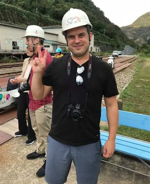 Гаттан, иди