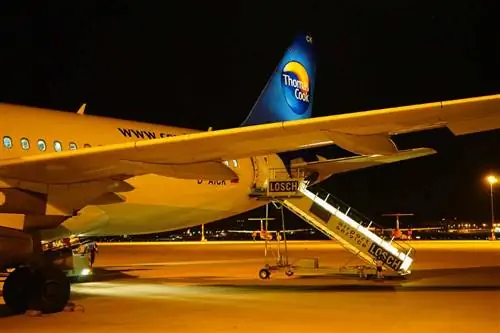 Самолеты Thomas Cook остановлены