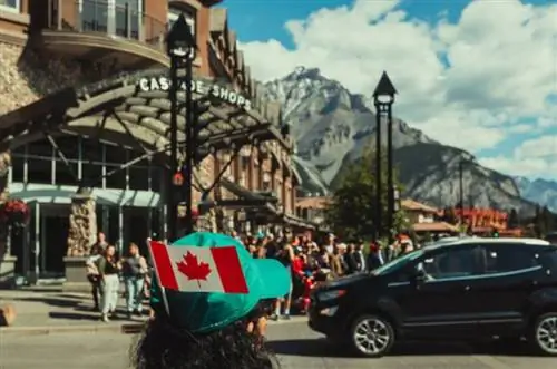 Банф официально вновь открыт для туристов из Алербты