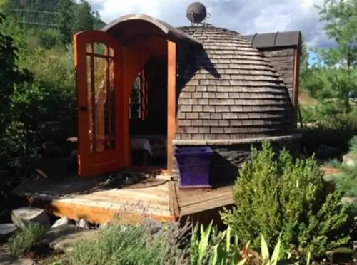 Странные места проживания в Канаде - пребывание в инипи в Британской Колумбии