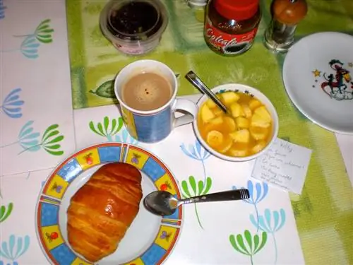 моя принимающая семья оставила мне воодушевляющие записки за завтраком - вот почему мне нравится останавливаться в местной принимающей семье