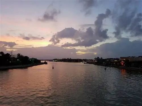 Вид с моста, который мы пересекаем в Хойане.