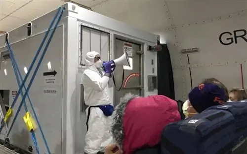 14 американцев, зараженных коронавирусом, отправлены домой в изоляторе