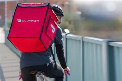 доставьте еду из ресторана к вам домой в Канаде с помощью DoorDash