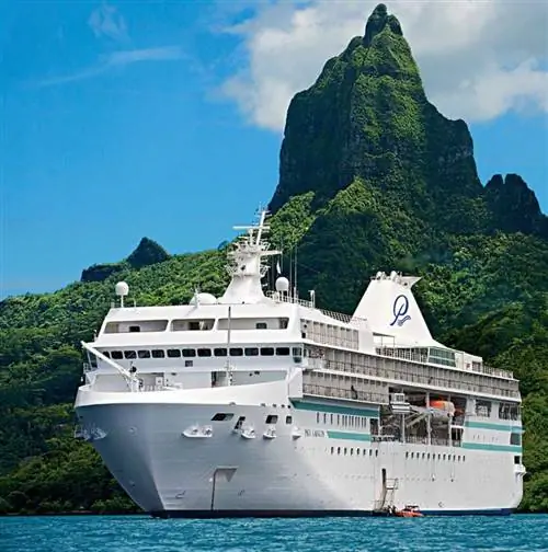 Круизный лайнер Поля Гогена на Таити